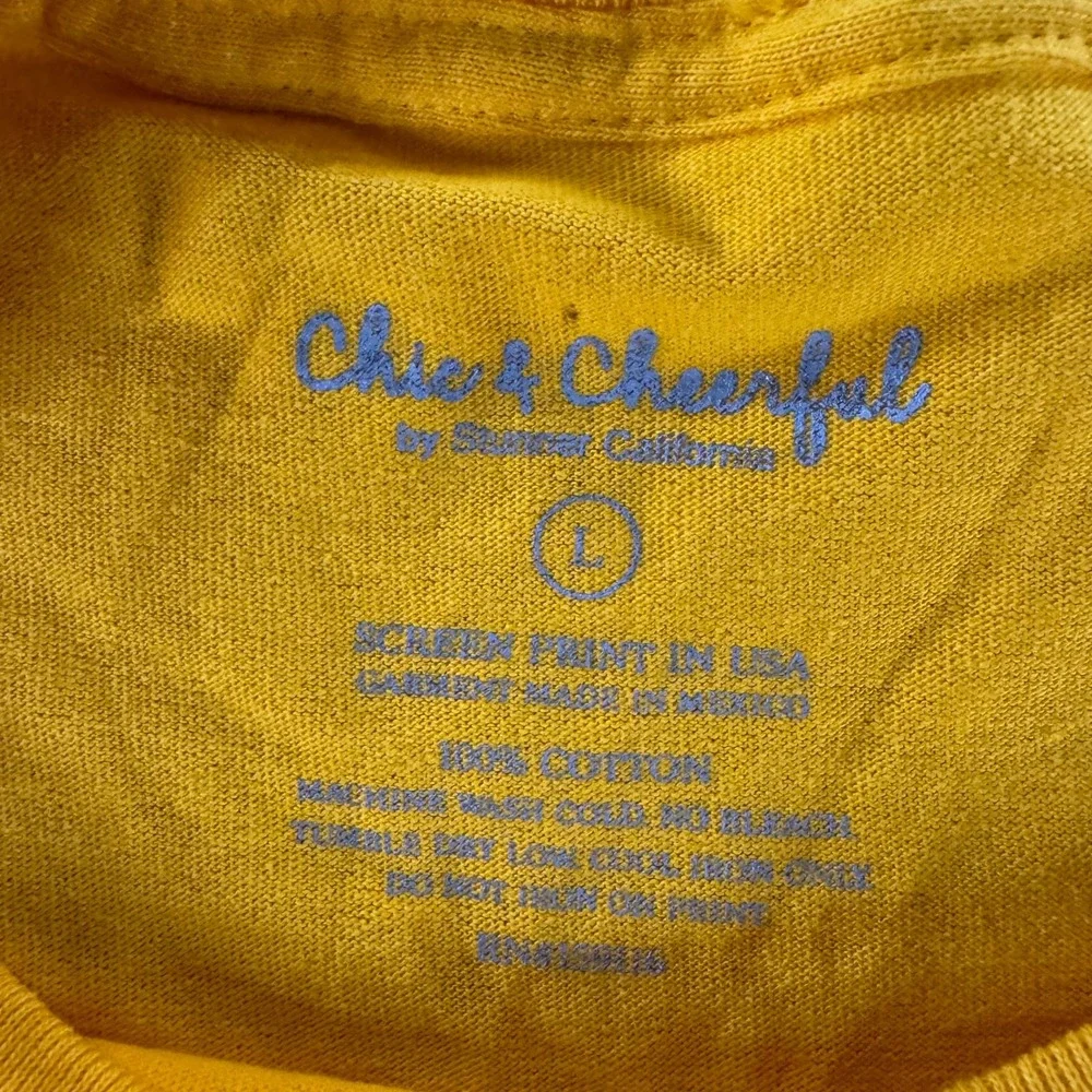 Chic & Cheerful Graphic Tee Womens Large Yellow Boxy Raw Hem Floral Chic Summer - Picture 3 of 6